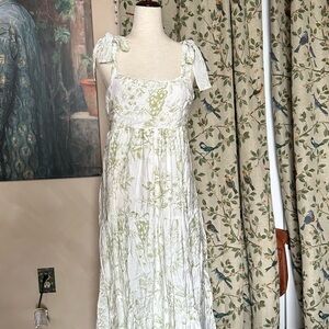 *NWT* Floral Toile Green and White Women's Spring/Summer Dress